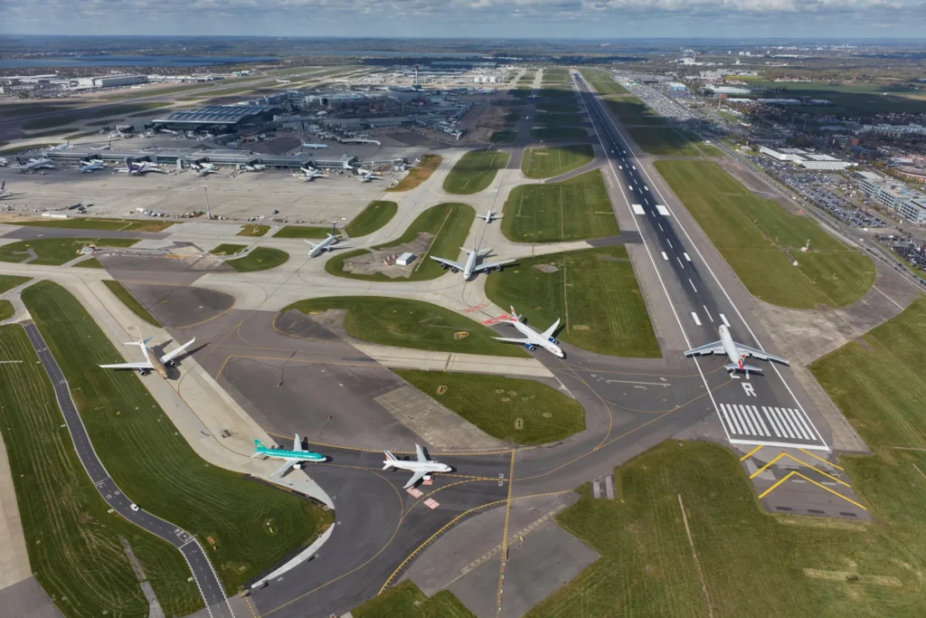 heathrow third runway plan
